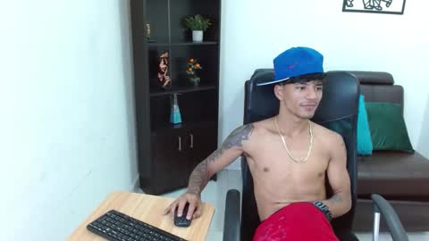 Snapshot of charlie_oconnor chatting on 20, 12, 2024 Charlie oconnor online show from 20, 12, 2024