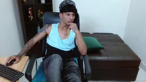 Snapshot of charlie_oconnor chatting on 4, 1, 2025 Charlie oconnor online show from 4, 1, 2025