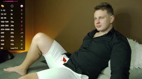 Snapshot of charlie_smiley chatting on 28, 9, 2025 Charlie Smiley online show from 28, 9, 2025