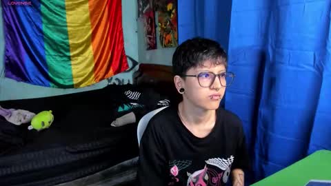 Snapshot of charlietaylorr__ chatting on 15, 12, 2025 Charlie online show from 15, 12, 2025