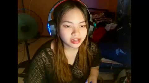 Sweetieeche online show from 20, 12, 2025