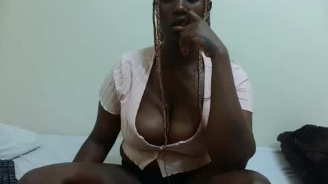 Snapshot of charllette chatting on 27, 2, 2025 charllette online show from 27, 2, 2025