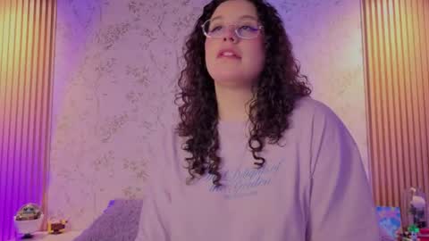Snapshot of charlote__miller chatting on 27, 4, 2026 You honey online show from 27, 4, 2026