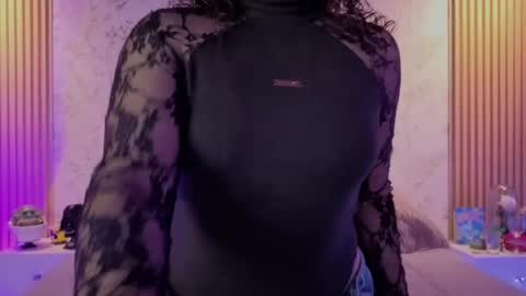 Snapshot of charlote__miller chatting on 6, 5, 2026 You honey online show from 6, 5, 2026