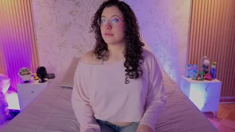 Snapshot of charlote__miller chatting on 18, 5, 2026 You honey online show from 18, 5, 2026