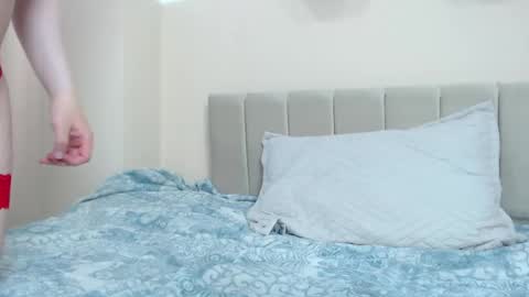 Snapshot of charlothe_dumont chatting on 29, 4, 2026 charlothe_dumont online show from 29, 4, 2026