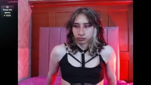 Snapshot of charlothe_dumont chatting on 8, 7, 2026 charlothe_dumont online show from 8, 7, 2026