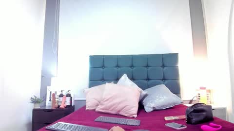 Charlott online show from 5, 11, 2025