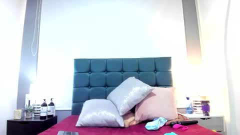 Charlott online show from 15, 12, 2025