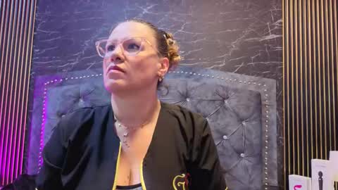 charlotte online show from 20, 11, 2025