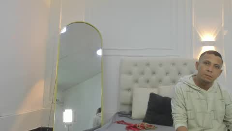 charlottte y dante online show from 13, 4, 2026