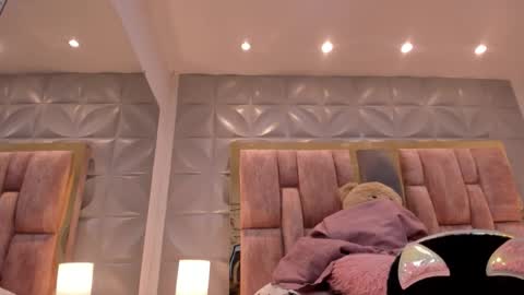 Charlotte Icee online show from 11, 3, 2026