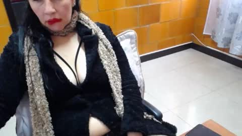 Snapshot of charlotte_temple chatting on 19, 11, 2025 Charlotte online show from 19, 11, 2025