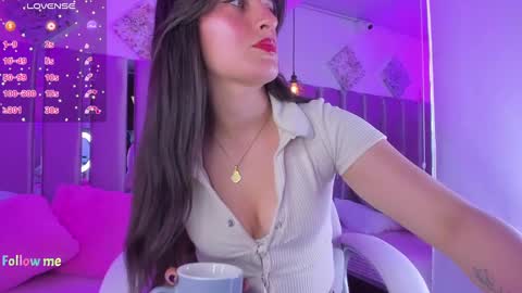 Snapshot of charlotte_walker__ chatting on 16, 1, 2025 charlotte_walker__ online show from 16, 1, 2025