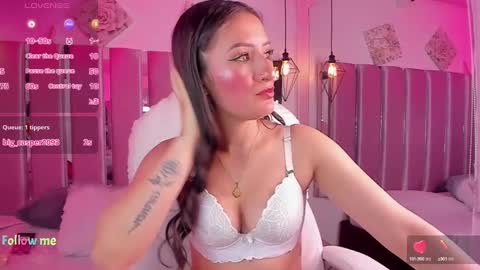 Snapshot of charlotte_walker__ chatting on 25, 1, 2025 charlotte_walker__ online show from 25, 1, 2025
