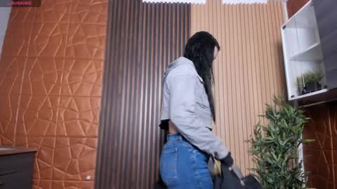 Charlotte  Everyday From 0700 to 1300 Col Time online show from 6, 2, 2025