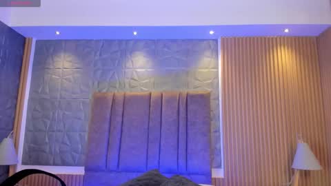 Charlotte  Everyday From 0700 to 1300 Col Time online show from 19, 11, 2025