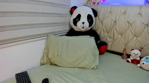 charlottee07 online show from 6, 2, 2026