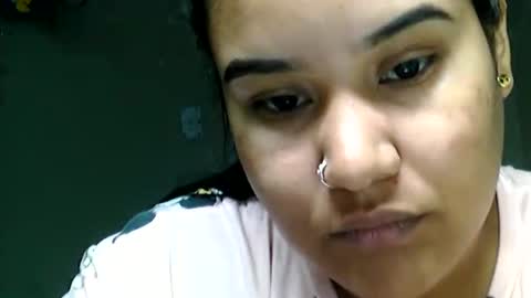 charlottequeen_21 online show from 17, 4, 2026