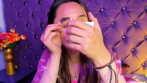 charlottestuart_ online show from 5, 4, 2026