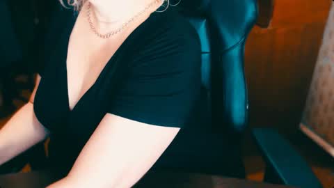 CharlotteXTasty online show from 24, 1, 2025