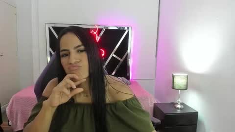 Snapshot of charlotthe_ee chatting on 30, 9, 2025 online show from 30, 9, 2025