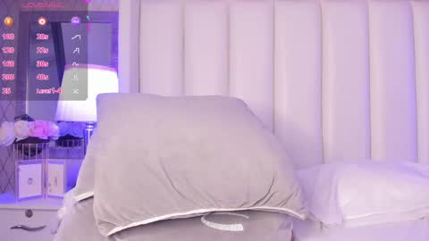 Snapshot of charlottreid chatting on 18, 2, 2025 Charlot Treid online show from 18, 2, 2025