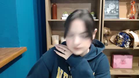 Snapshot of charmbite chatting on 28, 11, 2025 Julliette online show from 28, 11, 2025