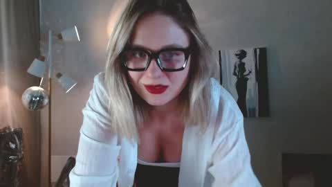Snapshot of charming_beauty chatting on 5, 6, 2026 Michelle online show from 5, 6, 2026