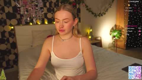 my fansly Charming daisy              My Wishlist  for new toys     online show from 6, 1, 2026