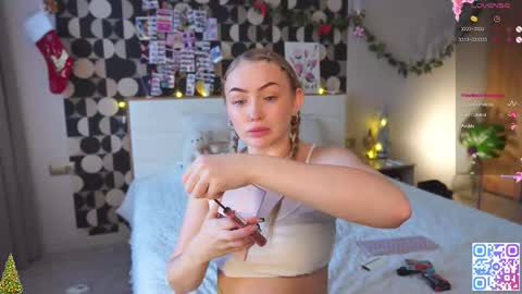 my fansly Charming daisy              My Wishlist  for new toys     online show from 7, 1, 2026