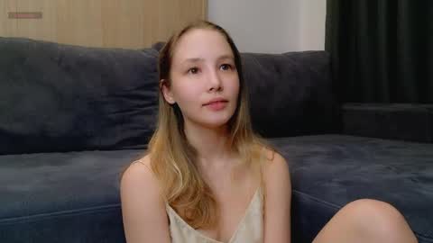 Snapshot of charming_evaa chatting on 29, 4, 2026 Eva online show from 29, 4, 2026