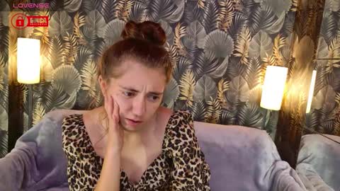 CharmingLIA online show from 8, 10, 2025