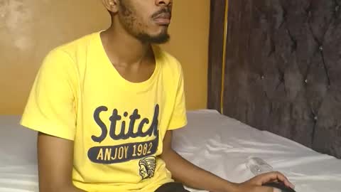 charmleo online show from 24, 4, 2026