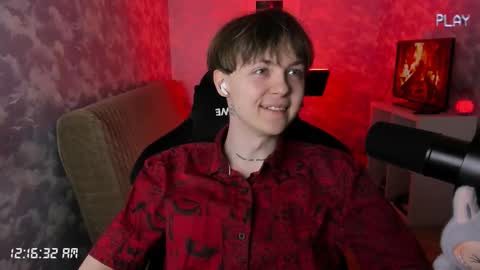 Snapshot of charonbaby1 chatting on 21, 10, 2025 lynxy online show from 21, 10, 2025