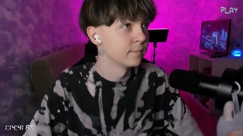 Snapshot of charonbaby1 chatting on 27, 10, 2025 lynxy online show from 27, 10, 2025