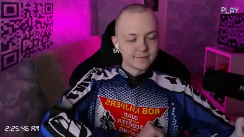 Snapshot of charonbaby1 chatting on 3, 12, 2025 lynxy online show from 3, 12, 2025