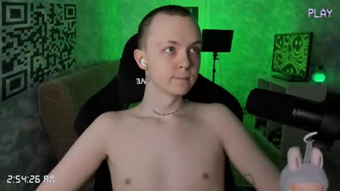 Snapshot of charonbaby1 chatting on 16, 12, 2025 lynxy online show from 16, 12, 2025