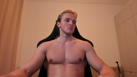 Snapshot of chasereed_ chatting on 11, 5, 2026 Chase Reed online show from 11, 5, 2026
