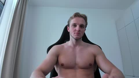 Snapshot of chasereed_ chatting on 19, 5, 2026 Chase Reed online show from 19, 5, 2026