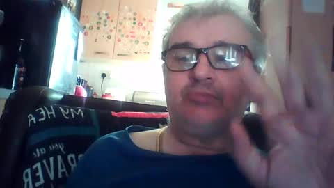 Snapshot of chatubatelee555 chatting on 1, 7, 2026 lee online show from 1, 7, 2026