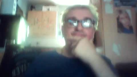 Snapshot of chatubatelee555 chatting on 5, 7, 2026 lee online show from 5, 7, 2026