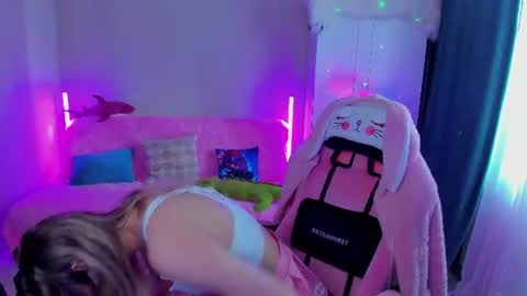 Snapshot of chatur_lady_ chatting on 17, 6, 2026 Betty online show from 17, 6, 2026