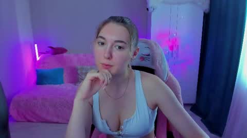 Snapshot of chatur_lady_ chatting on 18, 6, 2026 Betty online show from 18, 6, 2026