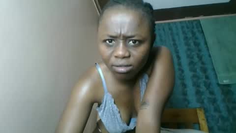 Snapshot of cheeky_charms chatting on 26, 4, 2026 cheeky_charms online show from 26, 4, 2026