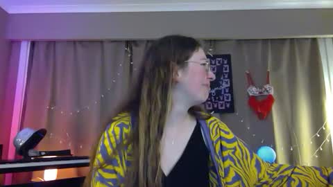 CheekyNightOwl online show from 25, 4, 2026