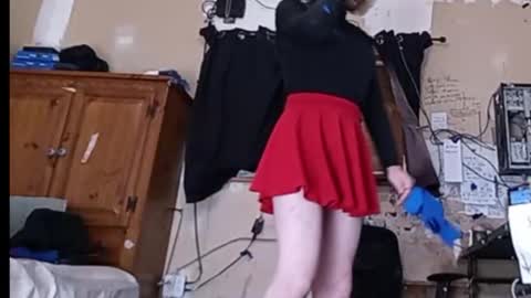 Snapshot of cheerleader_crossdresser chatting on 10, 5, 2026 cheerleader_crossdresser online show from 10, 5, 2026