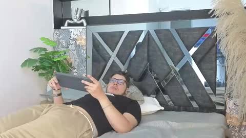   online show from 7, 1, 2026