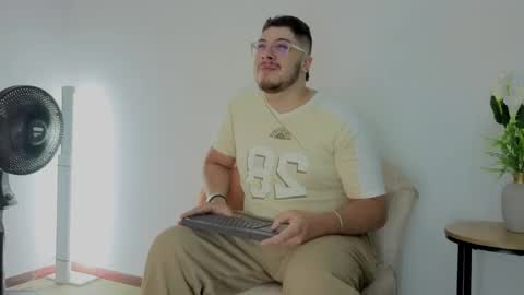 Snapshot of chel_seth chatting on 11, 5, 2026 online show from 11, 5, 2026