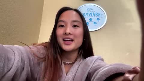 chellybear101 online show from 4, 12, 2024